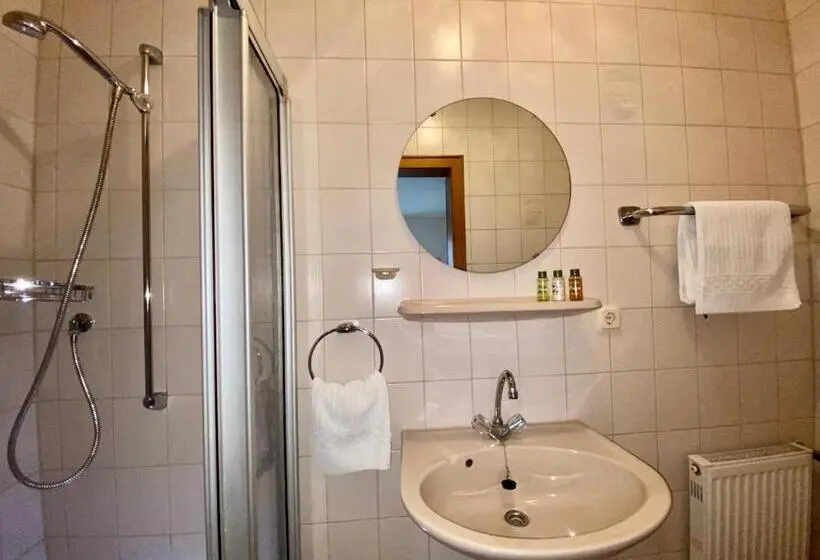 バルコニー付きスタンダードルーム, Winzerhaus Im Oberdorf Fewo U Zimmer Auch Kombinierbar