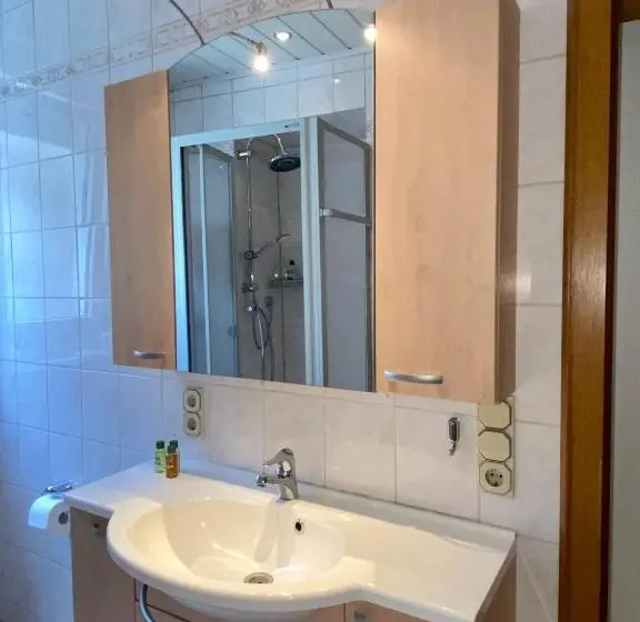 2ベッドルームハウス, Winzerhaus Im Oberdorf Fewo U Zimmer Auch Kombinierbar