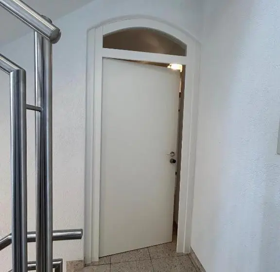 バルコニー付き1ベッドルームアパートメント, Winzerhaus Im Oberdorf Fewo U Zimmer Auch Kombinierbar