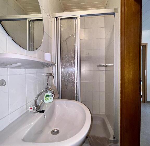 דירה בת חדר שינה 1 עם מרפסת, Winzerhaus Im Oberdorf   Fewo U Zimmer   Auch Kombinierbar