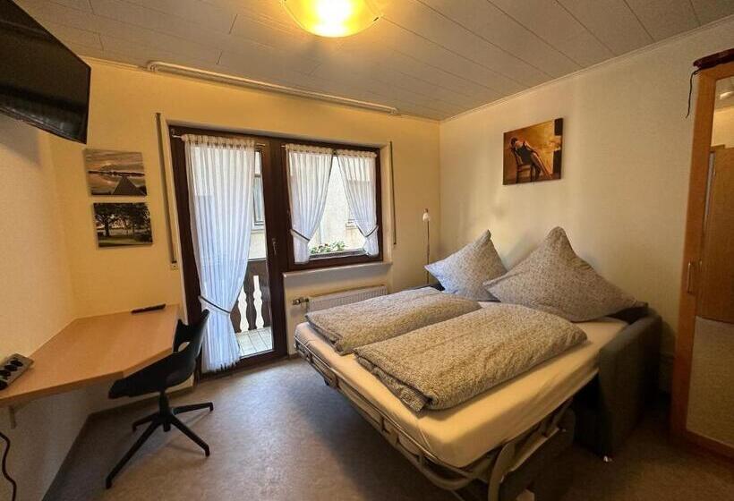 דירה בת חדר שינה 1 עם מרפסת, Winzerhaus Im Oberdorf   Fewo U Zimmer   Auch Kombinierbar