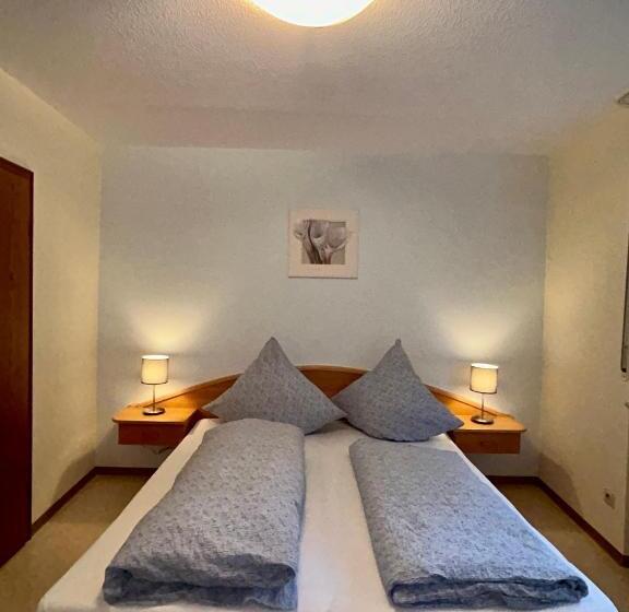 带1个卧室的带阳台的公寓, Winzerhaus Im Oberdorf   Fewo U Zimmer   Auch Kombinierbar