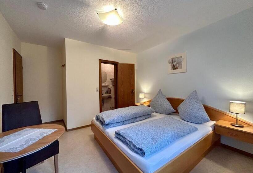 דירה בת חדר שינה 1 עם מרפסת, Winzerhaus Im Oberdorf   Fewo U Zimmer   Auch Kombinierbar