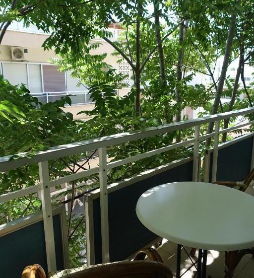 １ベッドルームアパートメント, Bristol Apartments