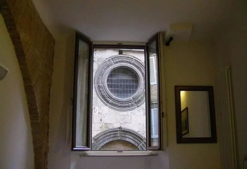 اتاق استاندارد سه نفره, Albergo Cannon D'oro