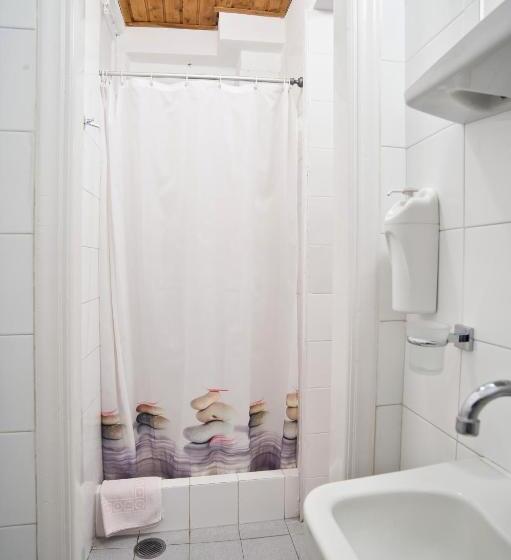 オーシャンビューファミリールーム, Athina