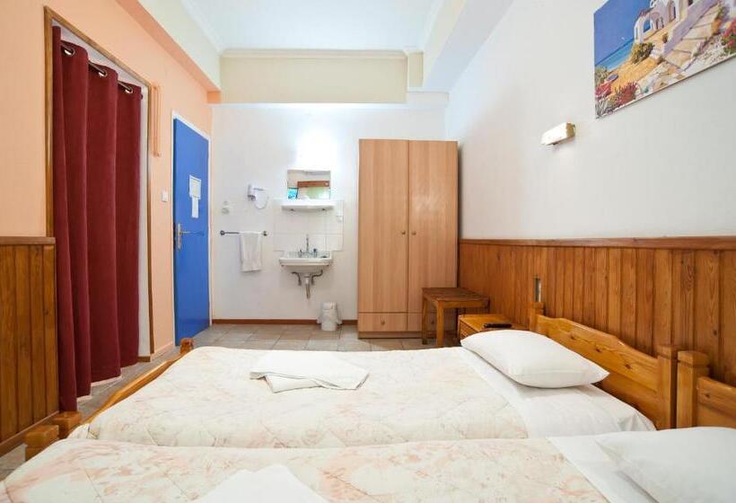 オーシャンビューファミリールーム, Athina