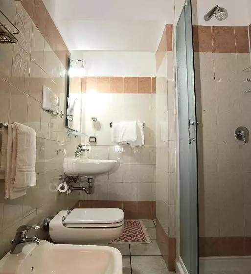 اتاق استاندارد سه نفره, Bel Sit