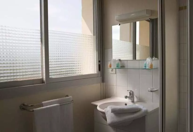 スタンダードルーム, Complexe Hôtelier Regain