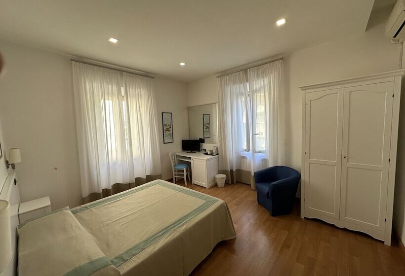 スタンダードルーム, L'isola