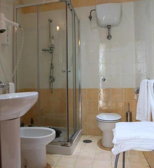 3-Bett-Standardzimmer, Nettuno