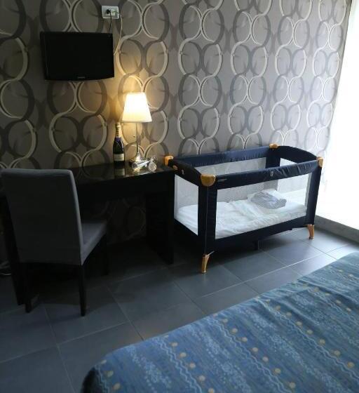 3-Bett-Standardzimmer, Nettuno