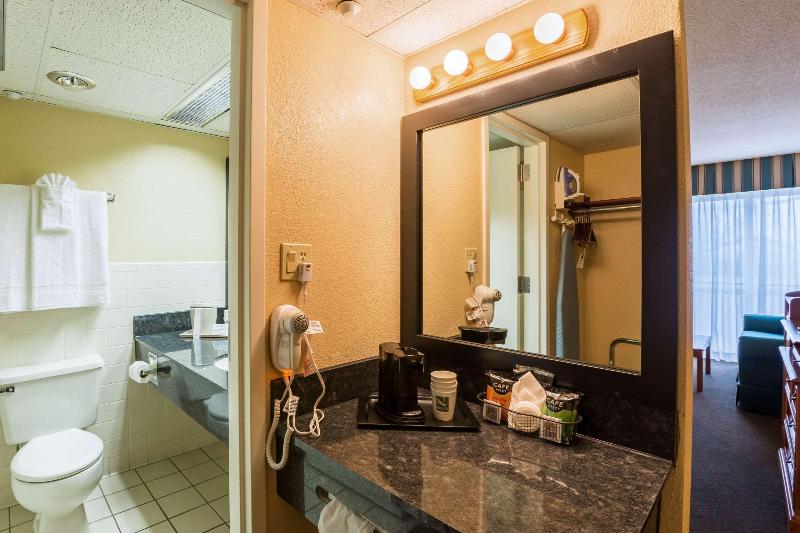 带大床的标准间, Quality Inn And Conference Center I80 Grand Island