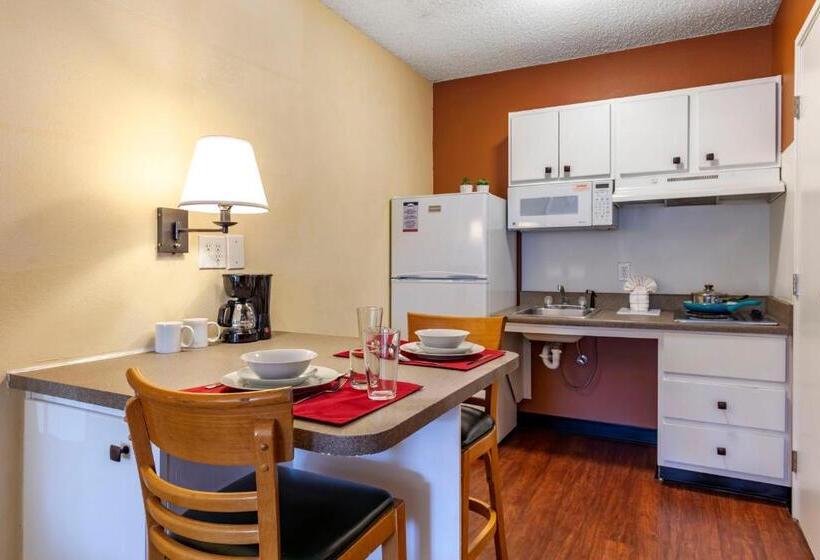 Номер Стандарт Адаптированный для Инвалидов, Suburban Studios