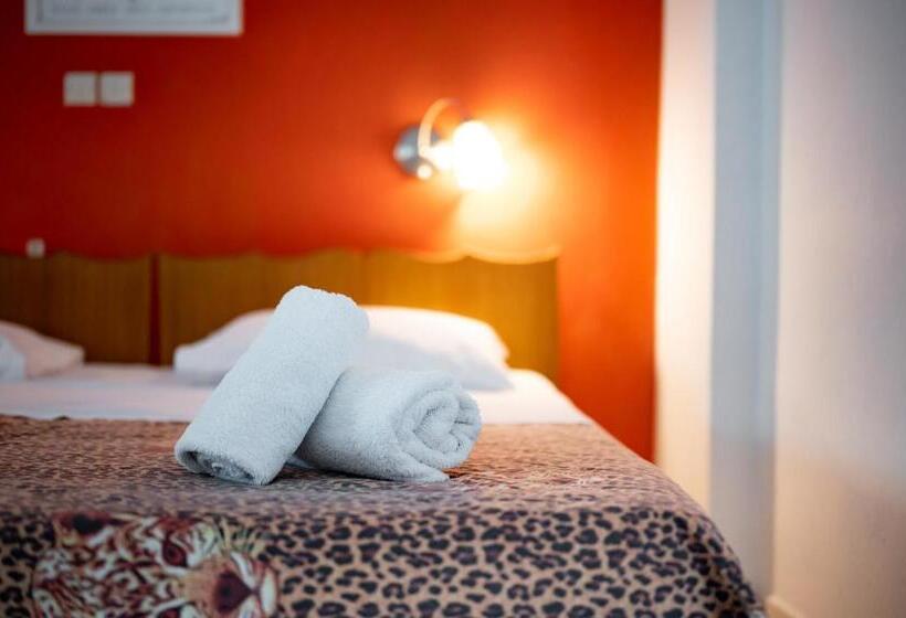 Номер Стандарт, Thirasia