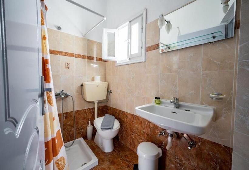 Номер Стандарт Трехместный, Thirasia