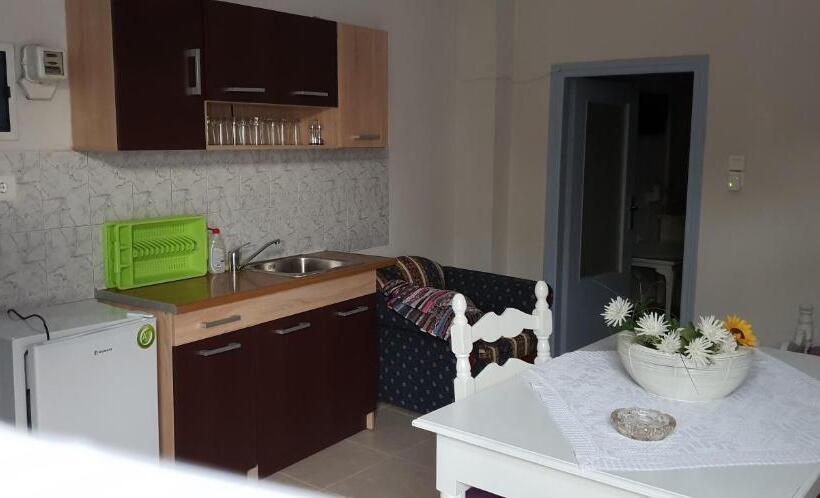 Апартаменты 1 Спальня с Террасой, Thirasia