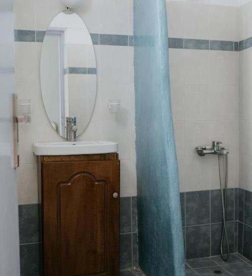 Номер Стандарт с Балконом, Thirasia