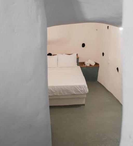 Четырехместный Номер Классик, Thirasia