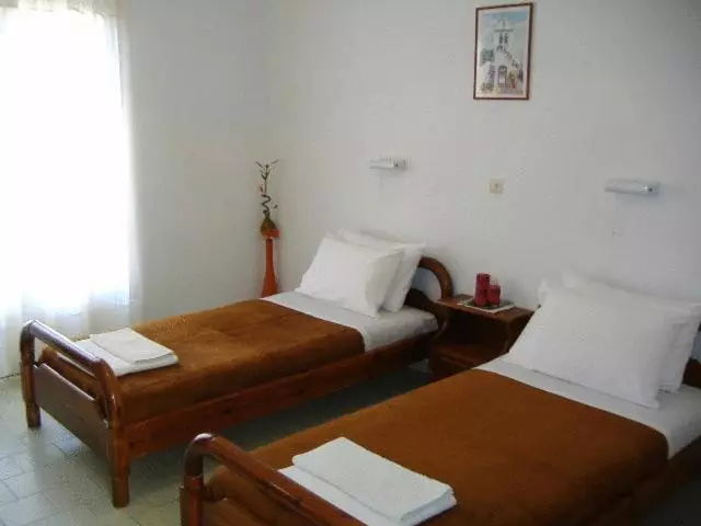 استودیوی استاندارد, Rantos Apartments