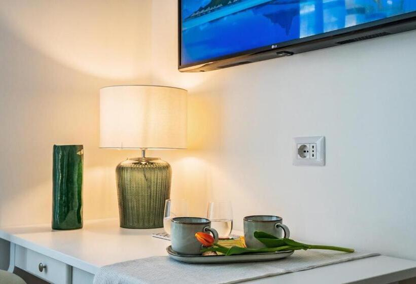 غرفة ديلوكس ذات إطلالة جانبية على البحر, La Serenata Luxury