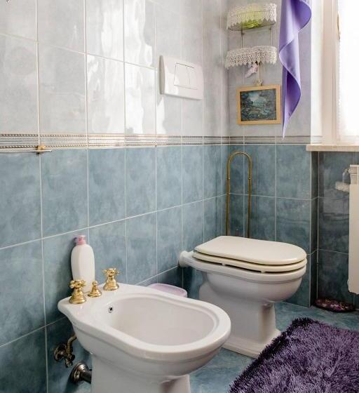 חדר סטנדרט, Alexander S Home