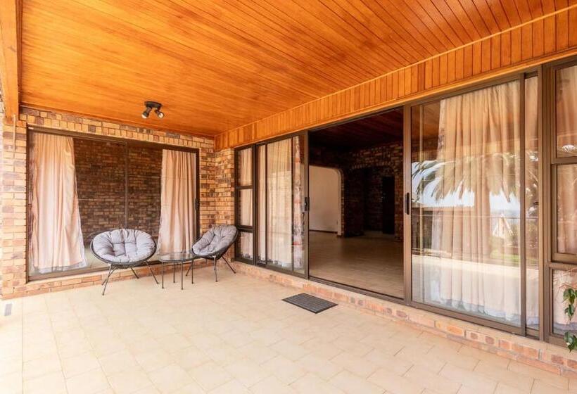 Дом 1 Спальня, Sojourners  Rest House