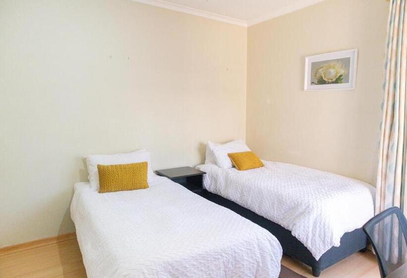 Номер Стандарт, Sojourners  Rest House