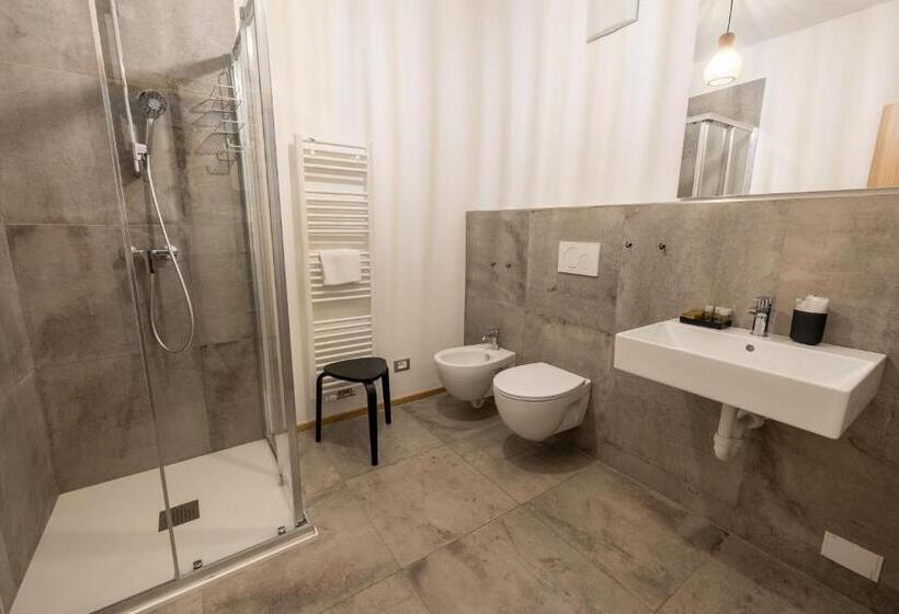 غرفة قياسية ثلاثية, Casa Alpina