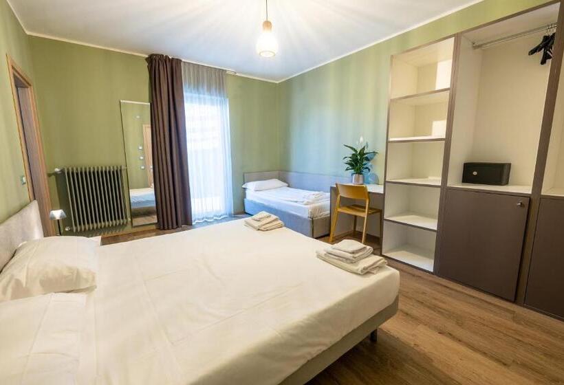 غرفة قياسية ثلاثية, Casa Alpina