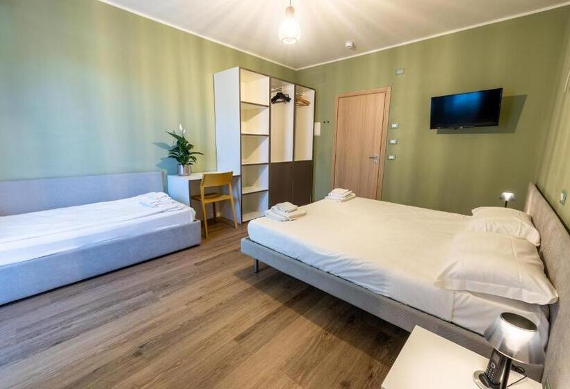 غرفة قياسية ثلاثية, Casa Alpina