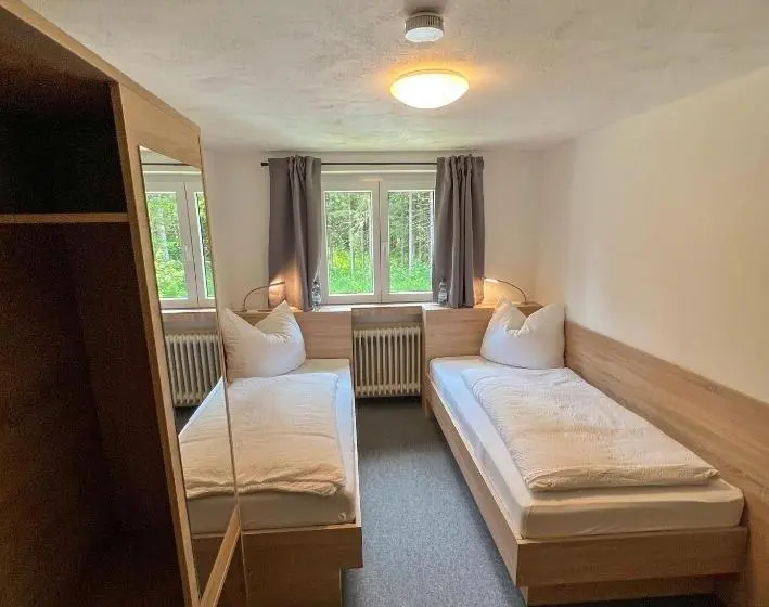 エコノミールーム, Mountain Hostel City