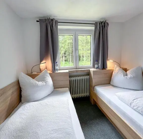 エコノミールーム, Mountain Hostel City