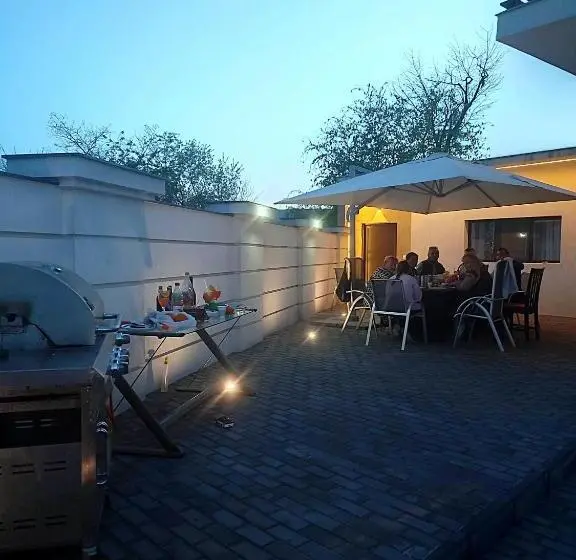 バルコニー付きスタンダードルーム, Regal Guest House