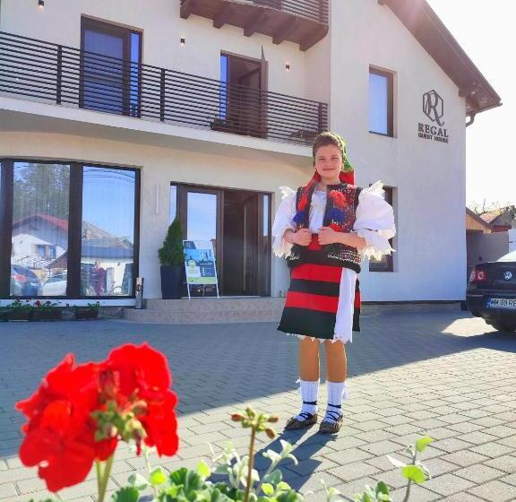 Номер Стандарт с Балконом, Regal Guest House