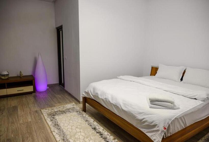 디럭스 룸, Regal Guest House