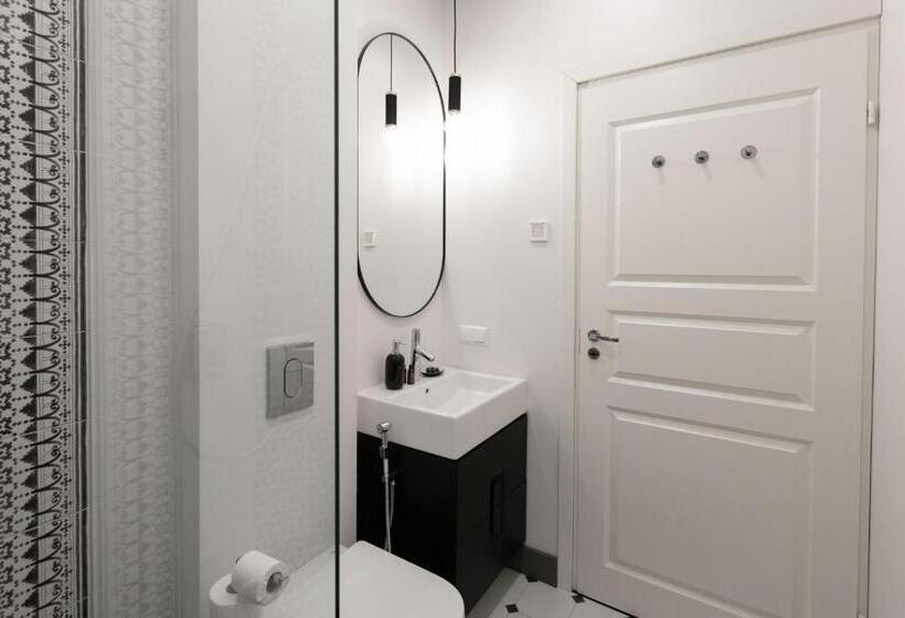 带阳台标准四人间, Vilnius Legends House I Best For Families I Free Parking