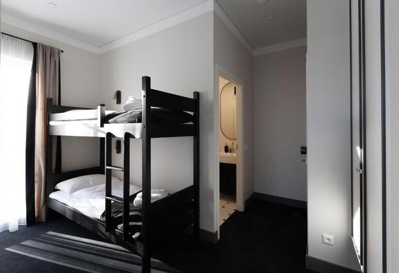 带阳台标准四人间, Vilnius Legends House I Best For Families I Free Parking