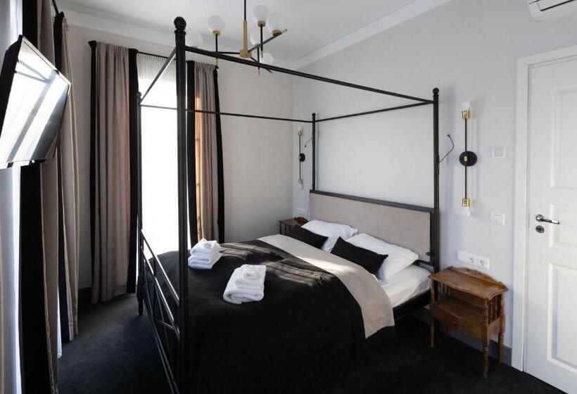 带阳台标准四人间, Vilnius Legends House I Best For Families I Free Parking