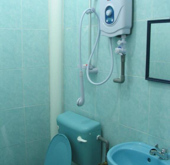 Номер Стандарт, Tit Motel