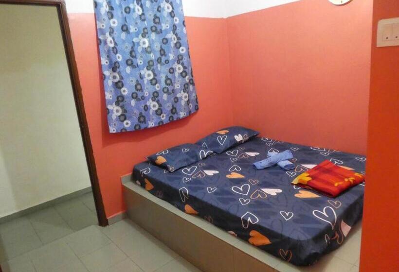 スタンダードルーム, Tit Motel