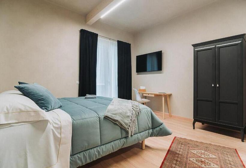 اتاق استاندارد با بالکن, B&b Cavour 117