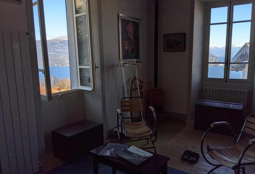 Standard studio with lake view, Ratto Del Gallo