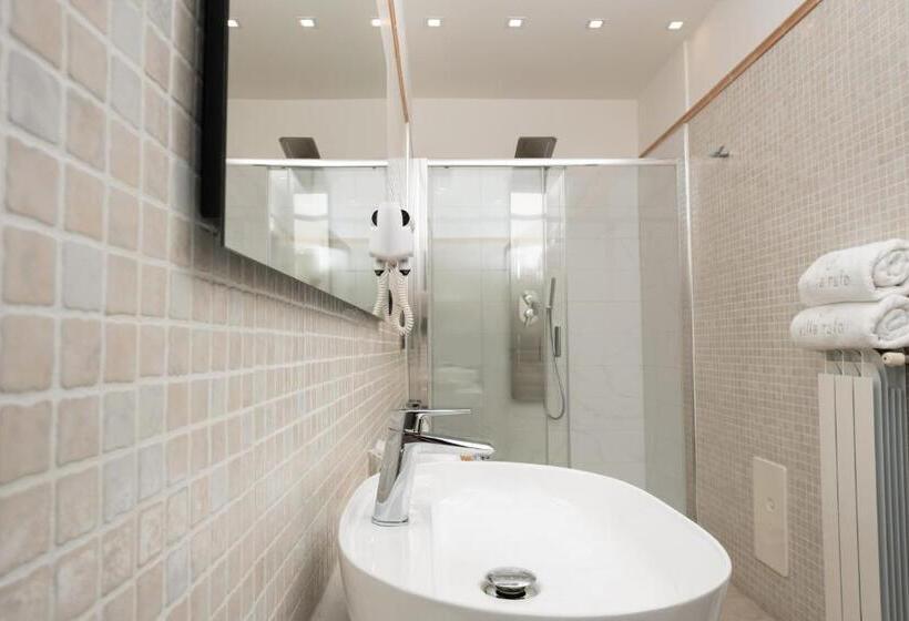 اتاق لوکس با تخت بزرگ, Villa Rufo
