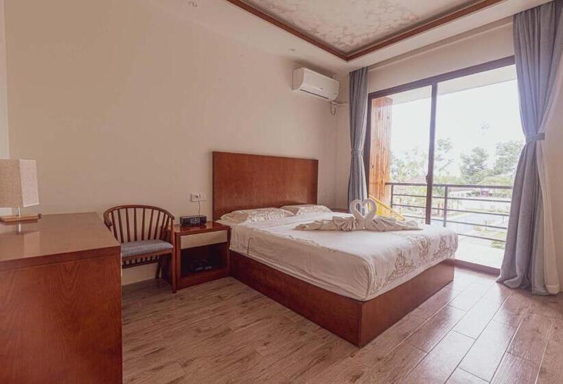 جناح عائلي, Amphitrite Resort