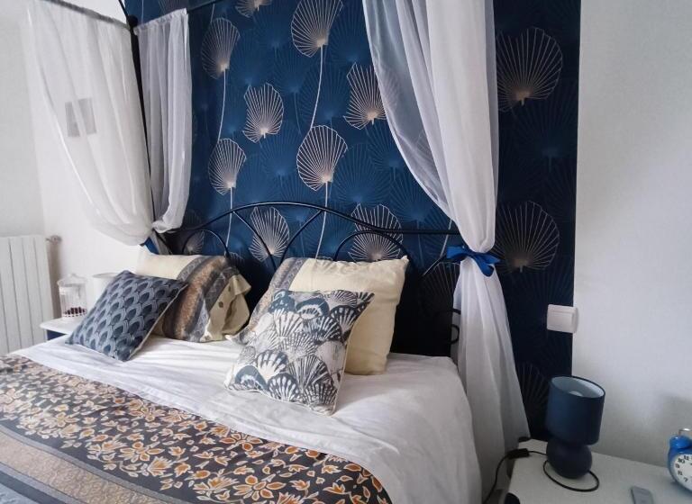 Standard room with outdoor bath, La Douce Parenthèse 3 Chambres D Hôtes Accueil Motards