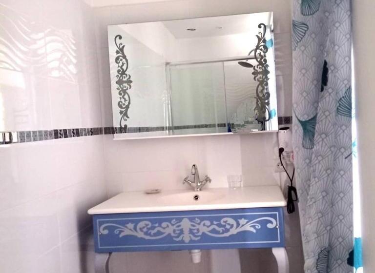 Standard room with outdoor bath, La Douce Parenthèse 3 Chambres D Hôtes Accueil Motards