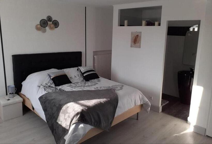 Standard room with outdoor bath, La Douce Parenthèse 3 Chambres D Hôtes Accueil Motards