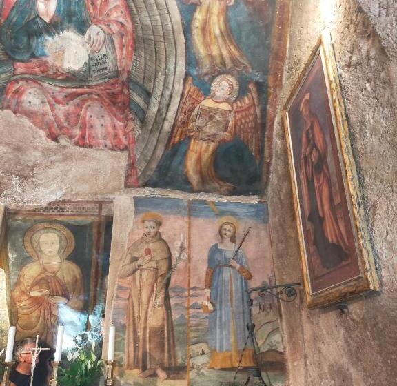 חדר סטנדרט, Traivicolidifoligno