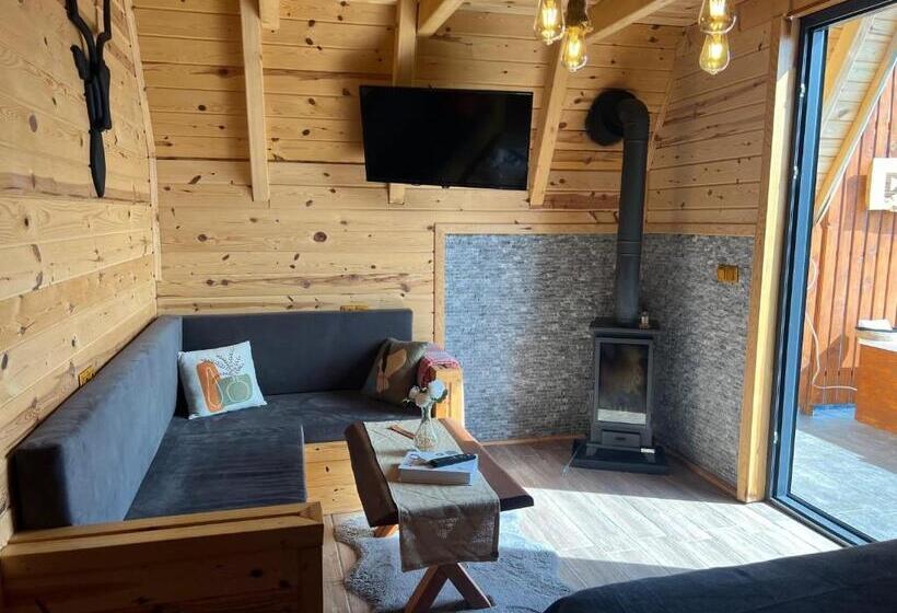 סוויטה משפחתית, Pera Bungalov